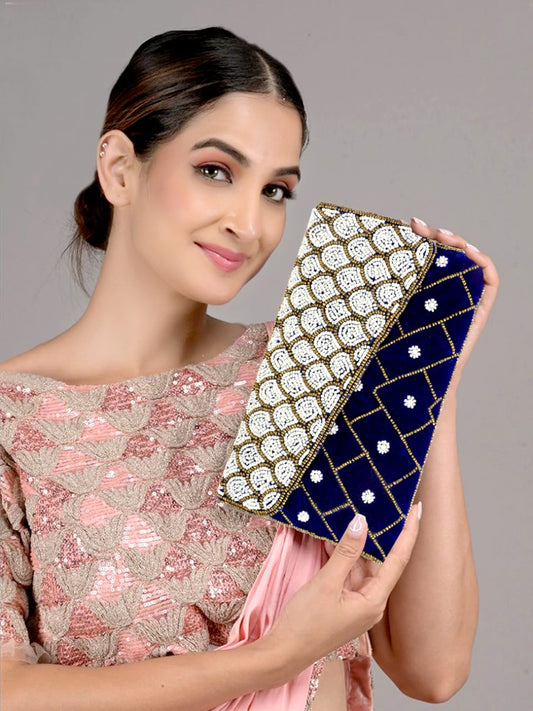 Women with Chain - Unique Style Shoulder sling bag