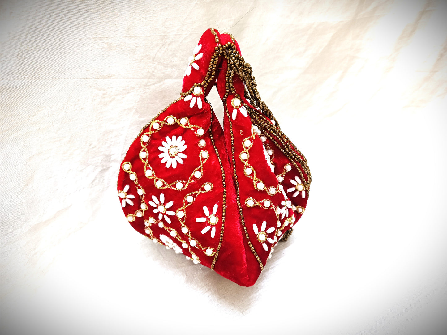 Round shape women potli bag