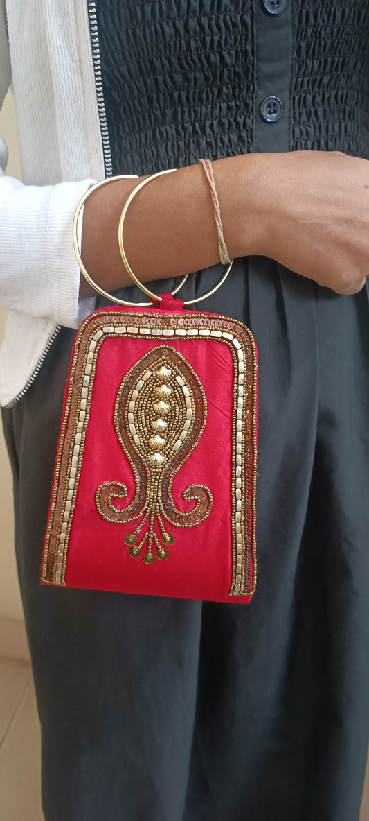 Trendy women bangle style fashion hand clutch