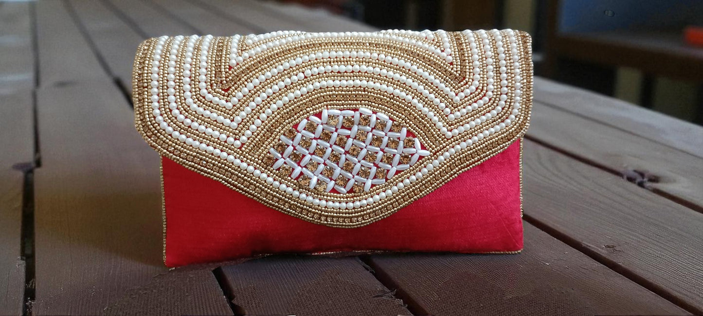 Women & Girls - Hard Case Sling Purse - Casual & Brunch Handbag with Detachable Chain Strap - Gift for Woman