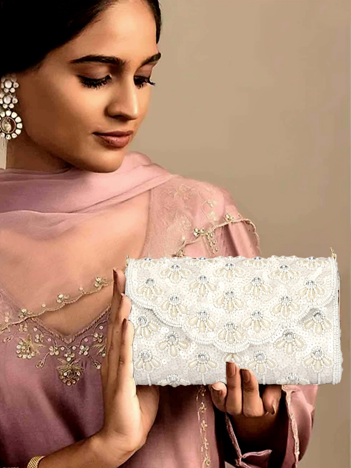 White pearl beads design round women clutch purse