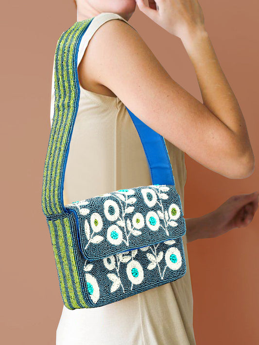 Women Clutch Purse Elegant Classy Stylish Shoulder Handbags With Chain Strap Clutch Purse (BlUE)