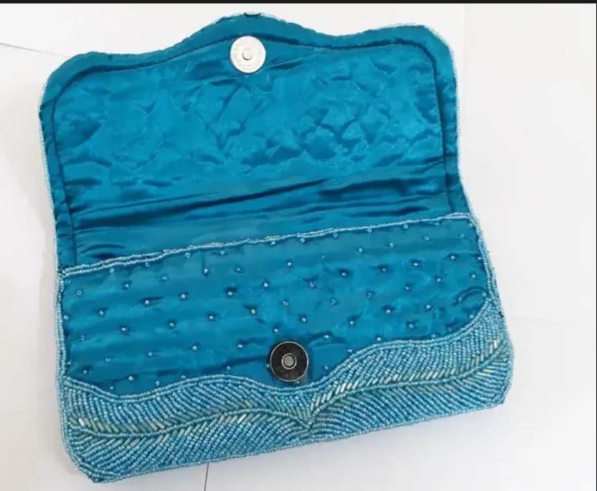 Classic casual women daily use beaded clutch purse